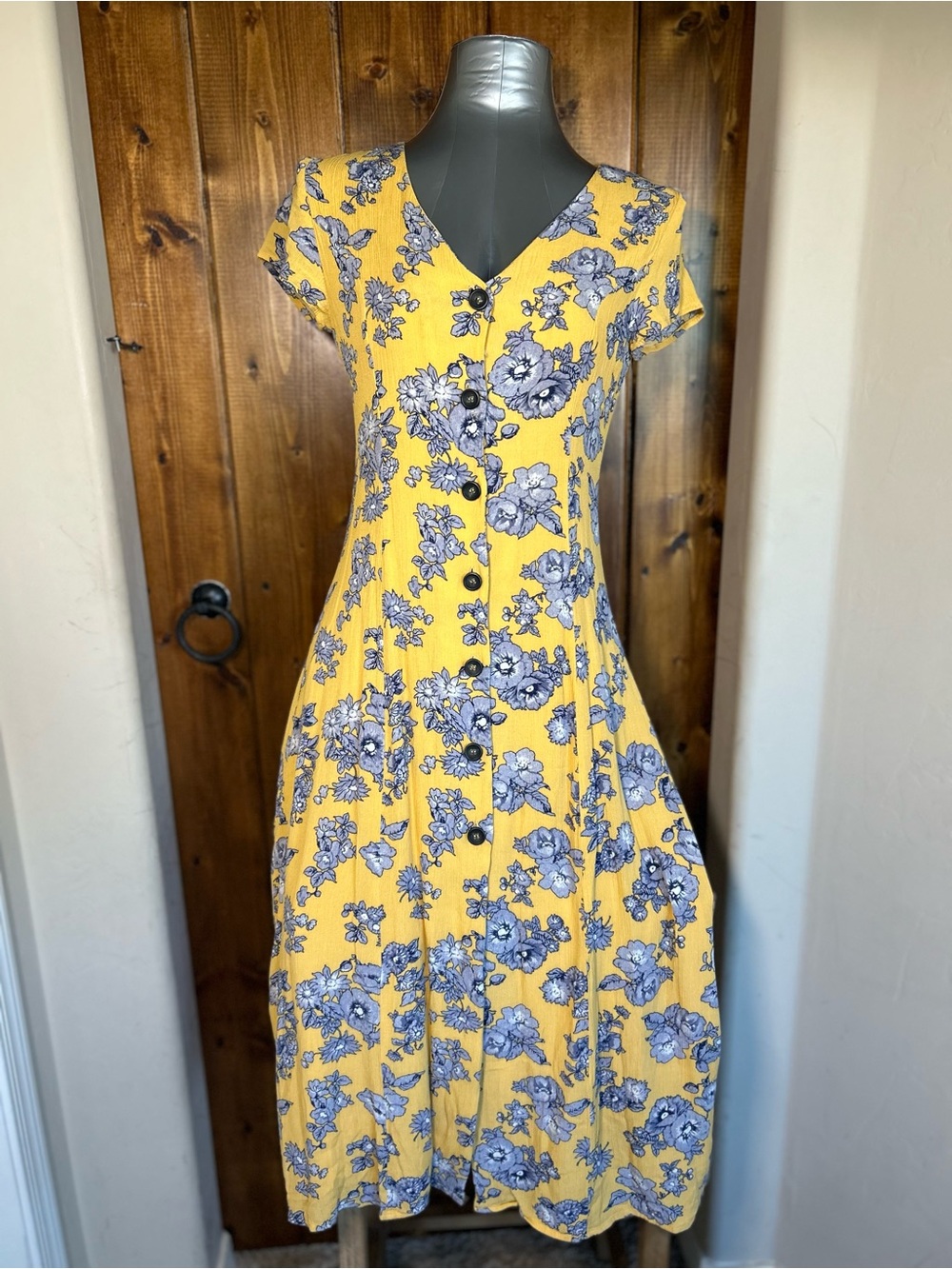 Lulu's Yellow Floral Button-Front Midi Dress - Picture 2 of 7